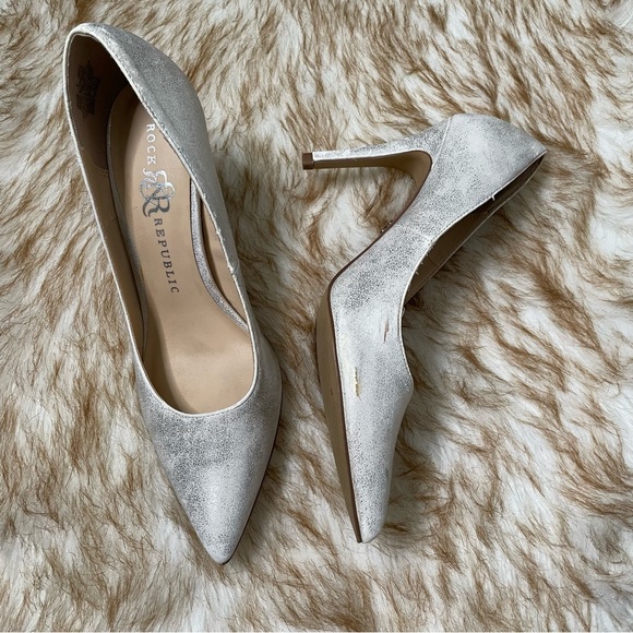 Rock & Republic silver metallic pump - Picture 3 of 10